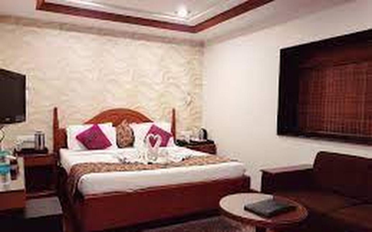 Hotel Punjab Palace Raipur  Exterior photo