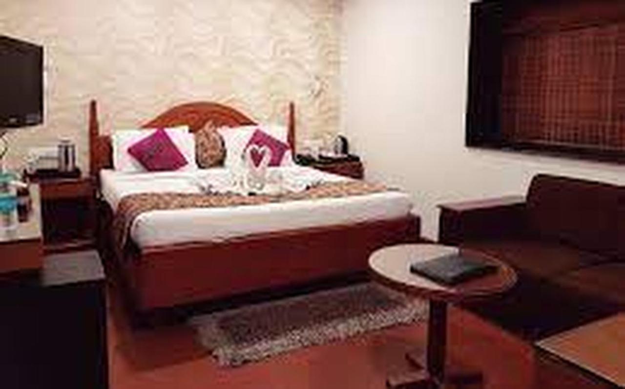 Hotel Punjab Palace Raipur  Exterior photo